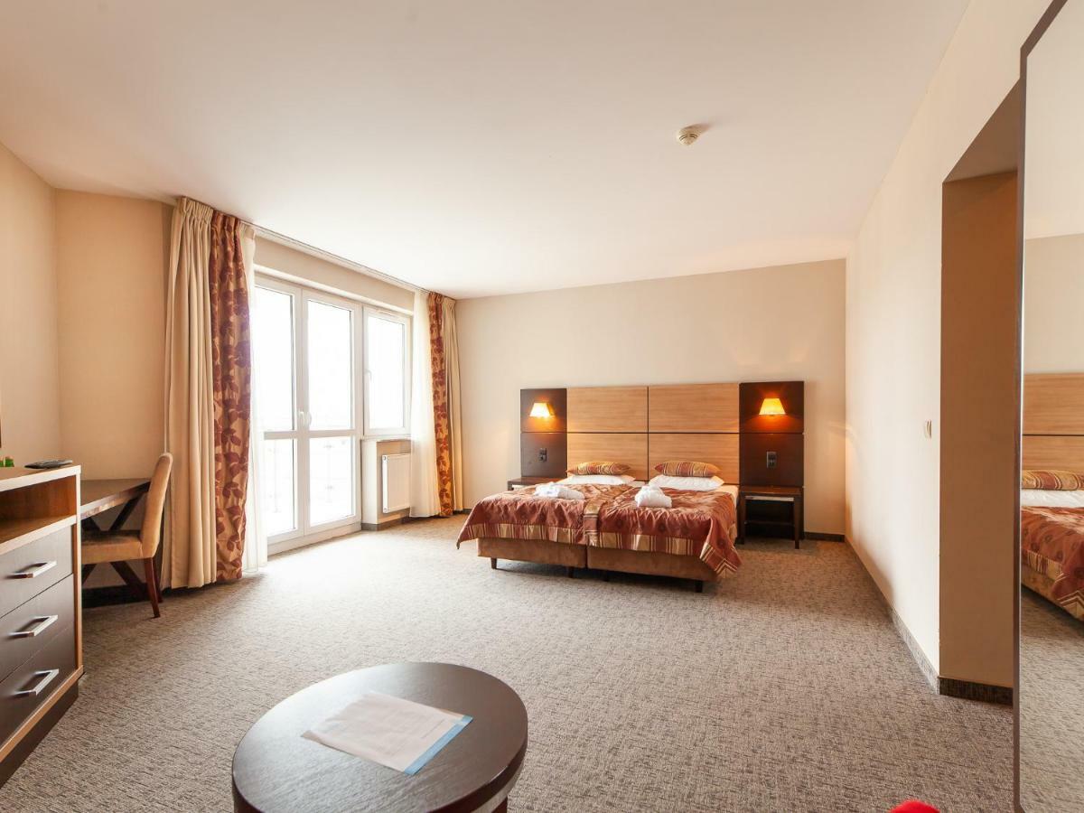 Apartament Hotelowy Delux W Kolobrzegu Ul Kosciuszki 16 Pobyt 7 Nocy 20 Procent Rabatu ,4 Dni 10 Procent Rabatu Eksteriør billede